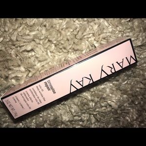 Mary Kay eyebrow pencil